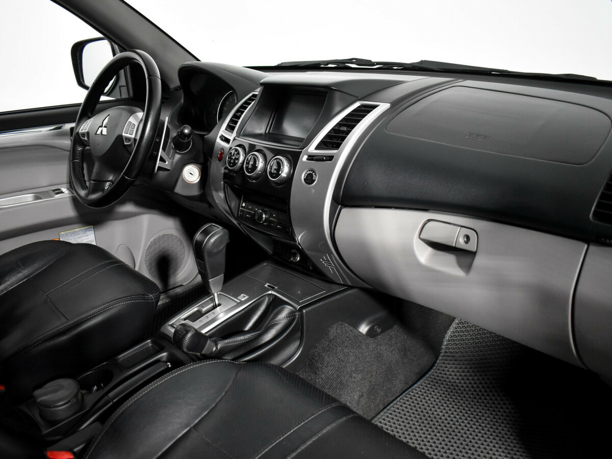 Mitsubishi Pajero Sport II Рестайлинг, 2013 - Фото №10