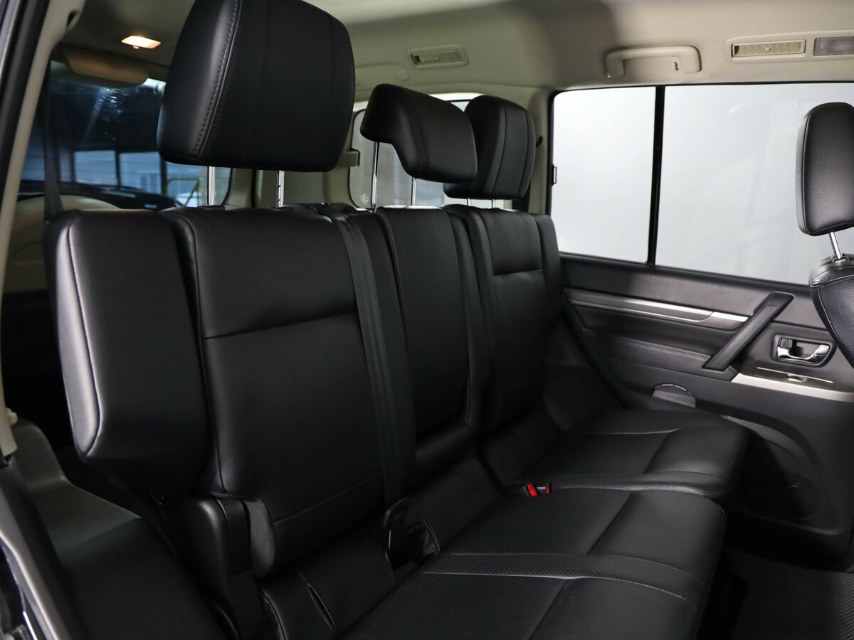 Mitsubishi Pajero IV Рестайлинг 1, 2013 - Фото №12