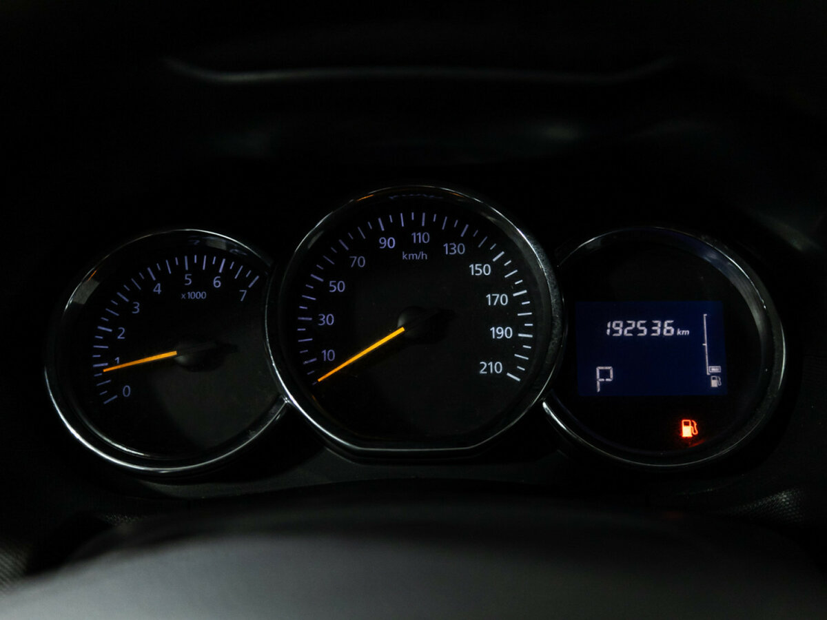 Renault Duster I Рестайлинг, 2015 - Фото №11