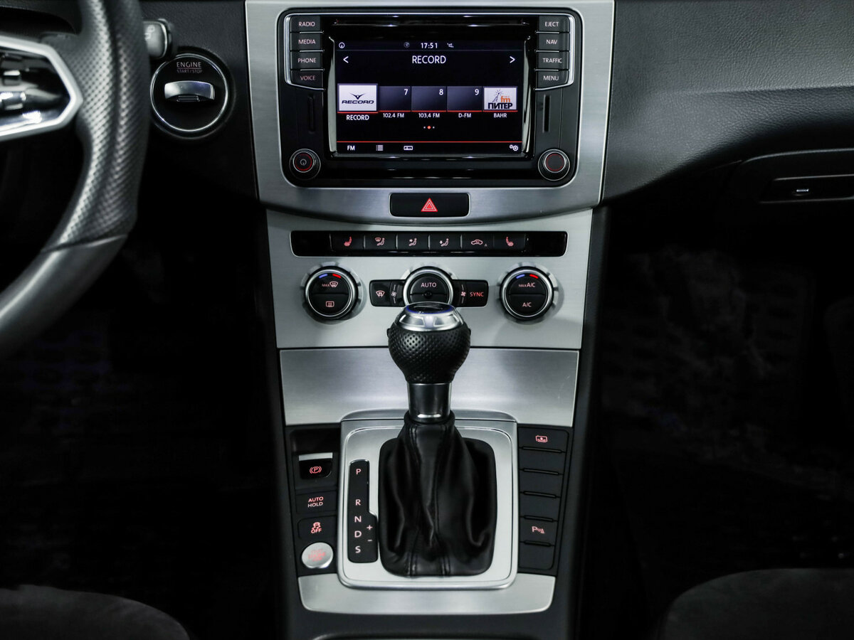 Volkswagen Passat B7, 2014 - Фото №18