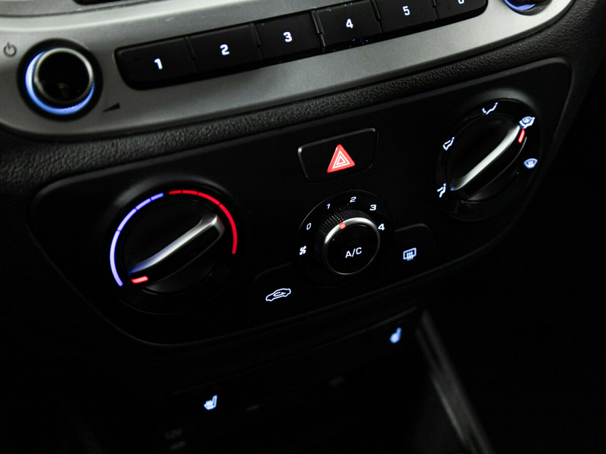 Hyundai Solaris II Рестайлинг, 2021 - Фото №13