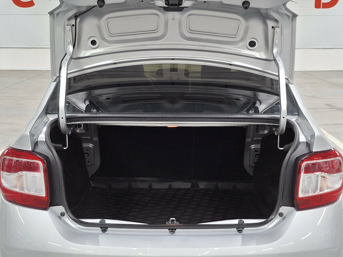 Renault Logan Stepway II Рестайлинг, 2020 - Фото №9