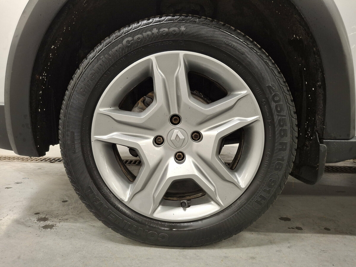 Renault Logan Stepway II Рестайлинг, 2020 - Фото №14